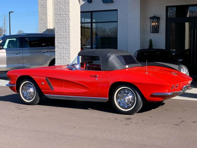 Chevrolet Corvette 1962 image number 14