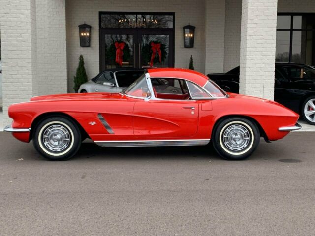 Chevrolet Corvette 1962 image number 29