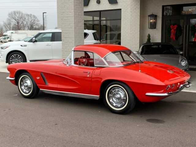 Chevrolet Corvette 1962 image number 30