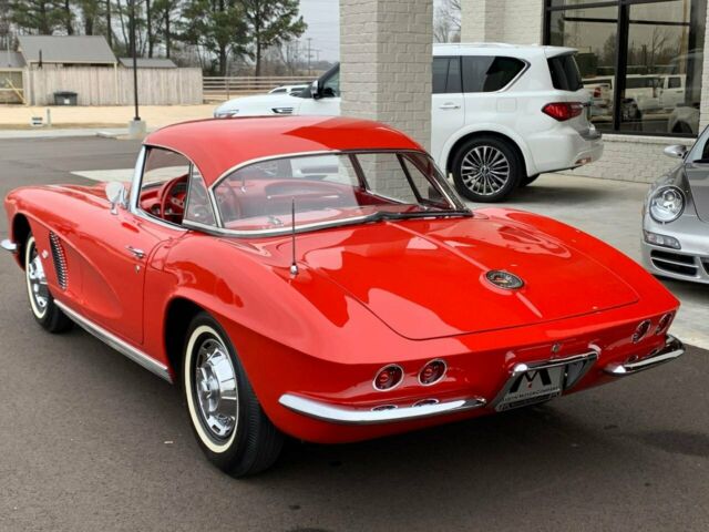 Chevrolet Corvette 1962 image number 31