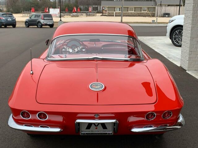 Chevrolet Corvette 1962 image number 32