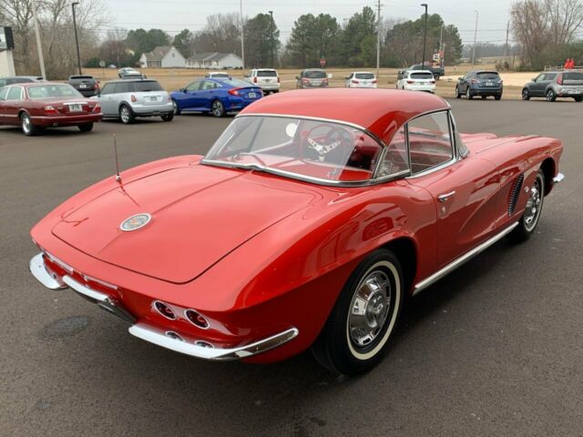 Chevrolet Corvette 1962 image number 33