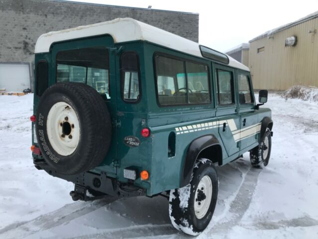 Land Rover Defender 1907 image number 27