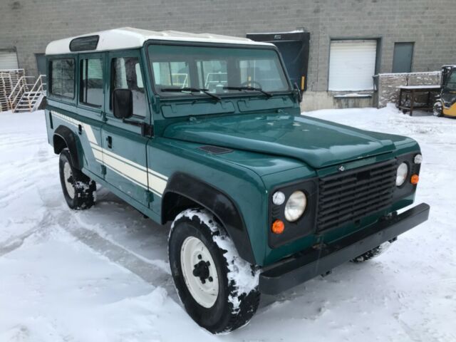 Land Rover Defender 1907 image number 29