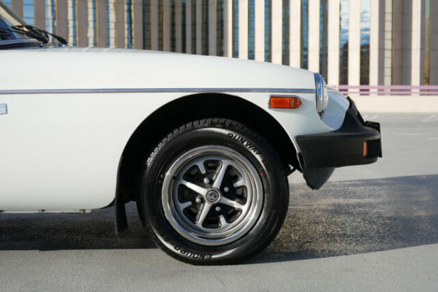 MG MGB 1978 image number 9