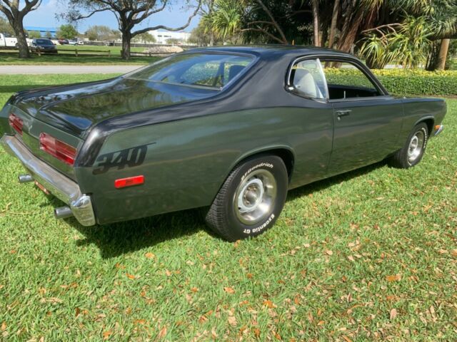 Plymouth Duster 1972 image number 21