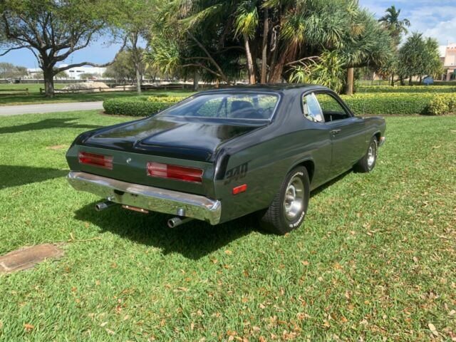 Plymouth Duster 1972 image number 27