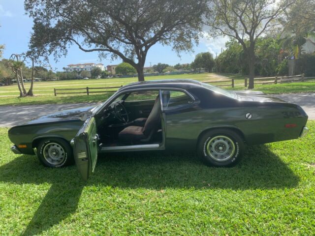 Plymouth Duster 1972 image number 32