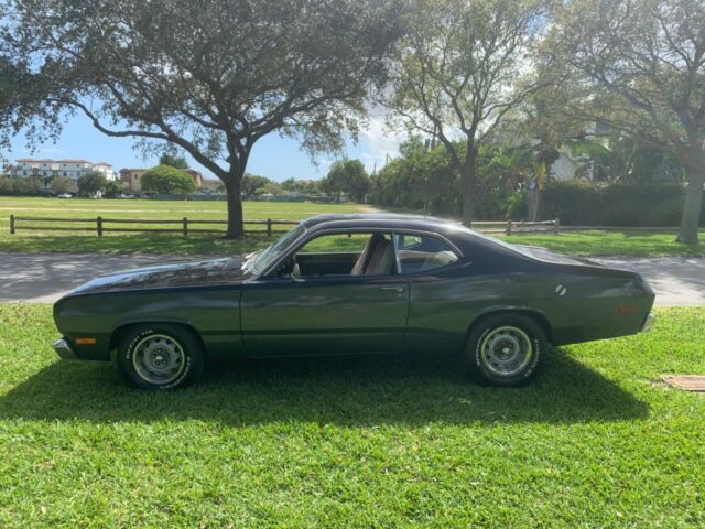 Plymouth Duster 1972 image number 44