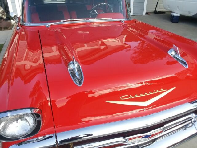 Chevrolet Bel Air/150/210 1957 image number 27