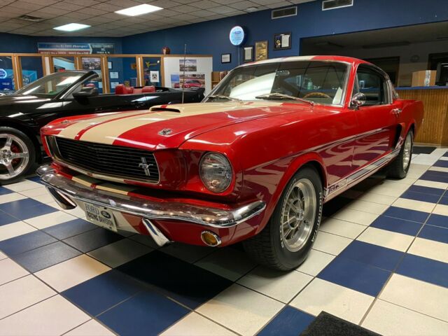 Ford Mustang 1965 image number 24