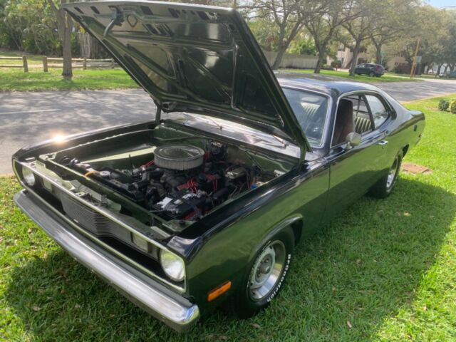 Plymouth Duster 1972 image number 33