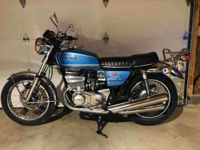 Suzuki GT 550 1975 image number 0