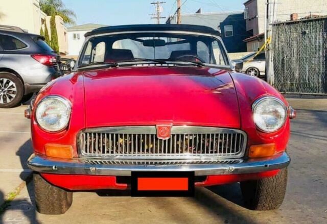 MG MGB 1977 image number 4