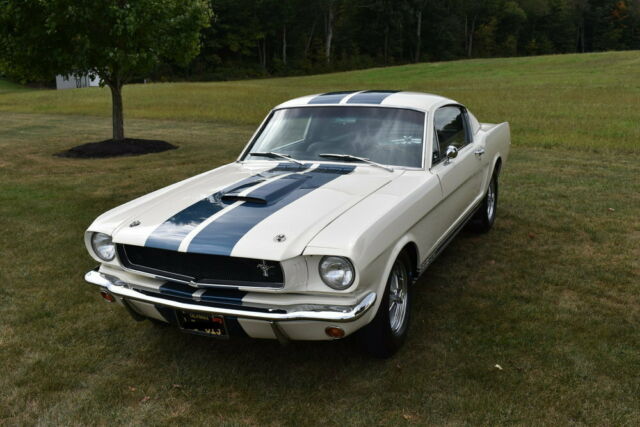 Ford Mustang 1965 image number 27