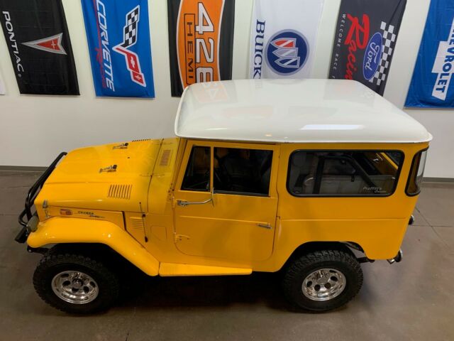 Toyota FJ Cruiser 1973 image number 14