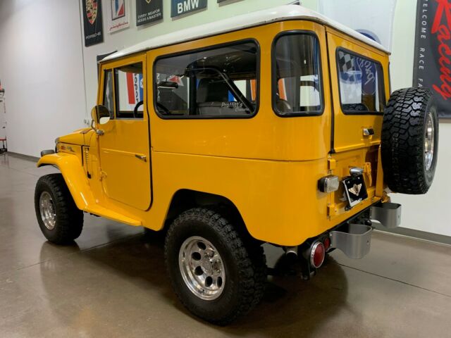 Toyota FJ Cruiser 1973 image number 17