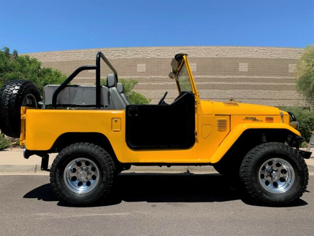 Toyota FJ Cruiser 1973 image number 26