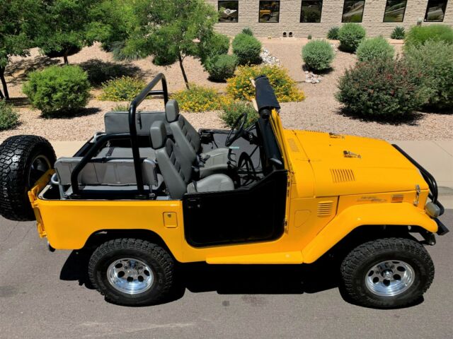 Toyota FJ Cruiser 1973 image number 27