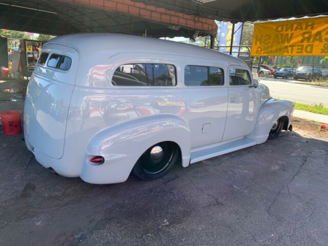 Chevrolet Suburban 1950 image number 23