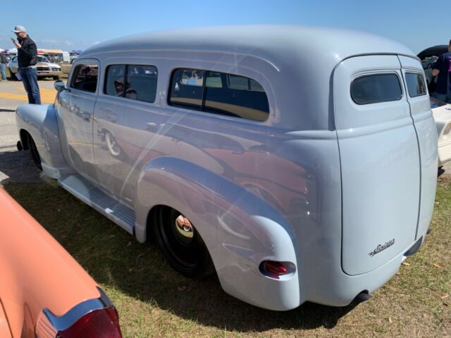 Chevrolet Suburban 1950 image number 32