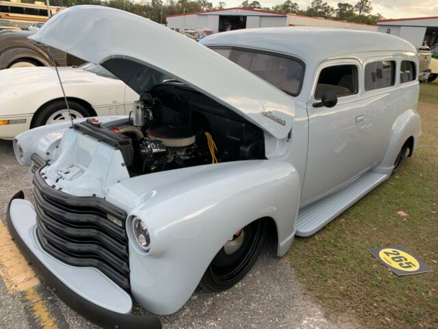 Chevrolet Suburban 1950 image number 33