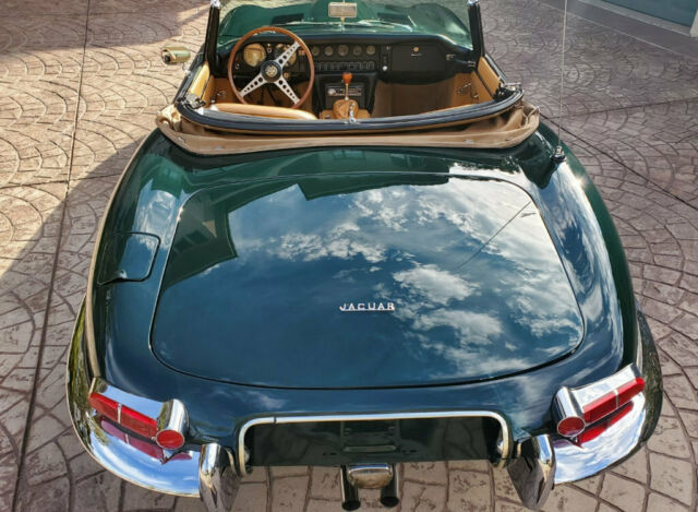 Jaguar E-Type 1964 image number 16