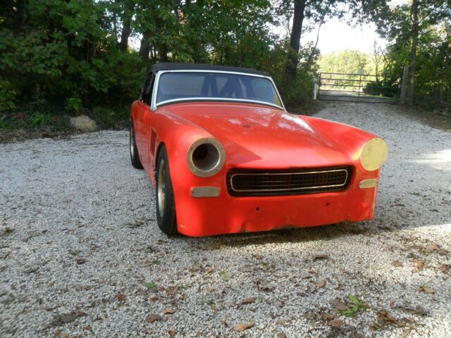 MG Midget 1972 image number 16