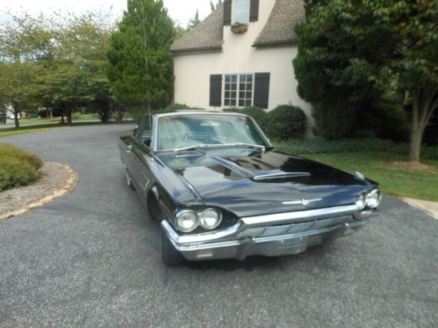 Ford Thunderbird 1965 image number 2