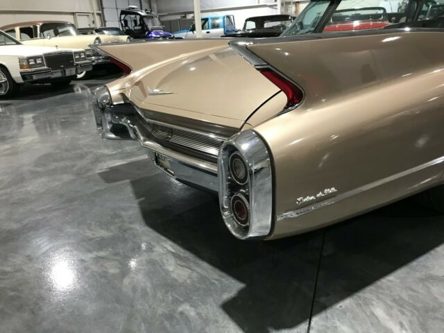 Cadillac DeVille 1960 image number 37