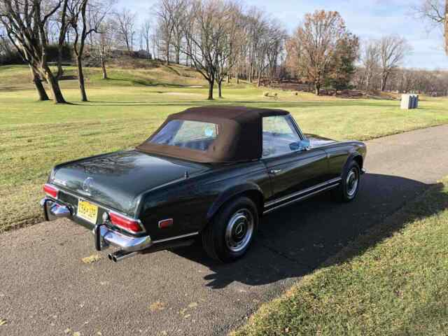 Mercedes-Benz 280 SL 1969 image number 7