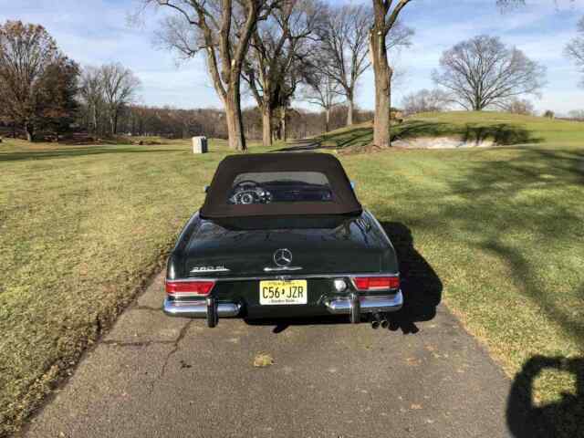 Mercedes-Benz 280 SL 1969 image number 8