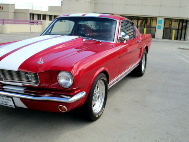 Ford Fastback 1966 image number 32