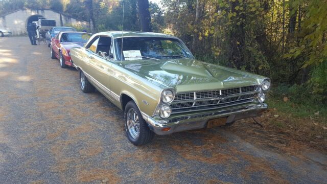 Ford Fairlane 1967 image number 1