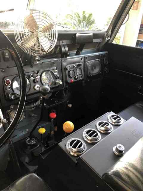 Land Rover 109 1968 image number 6