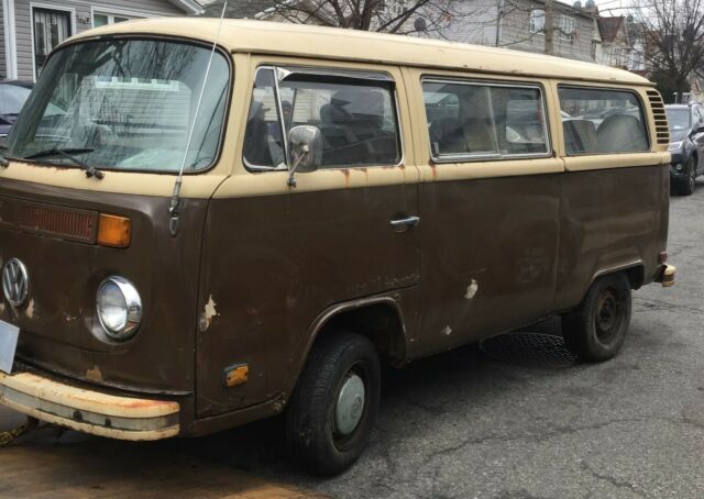 Volkswagen Bus/Vanagon 1979 image number 1