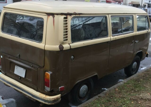 Volkswagen Bus/Vanagon 1979 image number 19