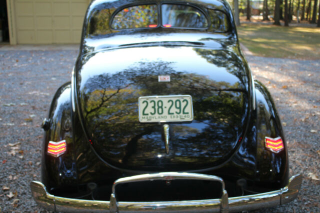 Ford Deluxe 1940 image number 27