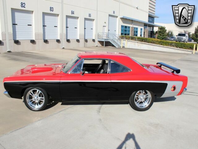 Plymouth Road Runner 1968 image number 2