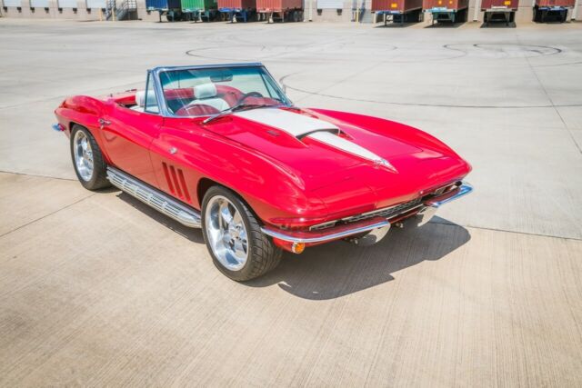 Chevrolet Corvette 1966 image number 22