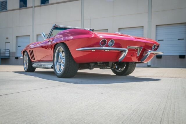 Chevrolet Corvette 1966 image number 36