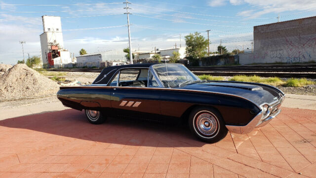 Ford Thunderbird 1963 image number 25