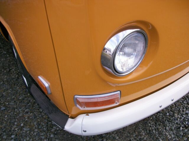 Volkswagen Bus/Vanagon 1972 image number 27