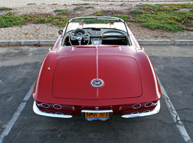 Chevrolet Corvette 1962 image number 11