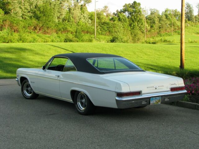 Chevrolet Impala 1966 image number 1