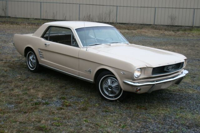 Ford Mustang 1966 image number 0