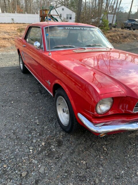 Ford Mustang 1966 image number 2