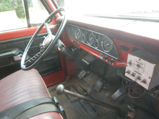 Ford F600 1975 image number 29