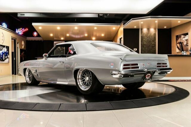 Pontiac Firebird 1969 image number 11