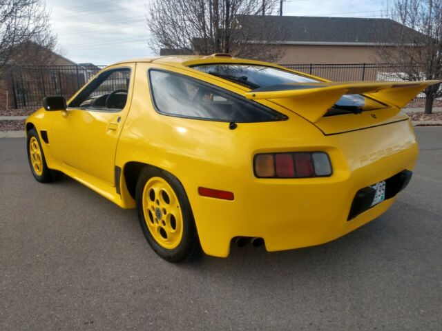 Porsche 928 1979 image number 10